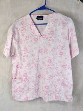 Absolute Scrub Top Floral Pink Pattern V-Neck Size Medium